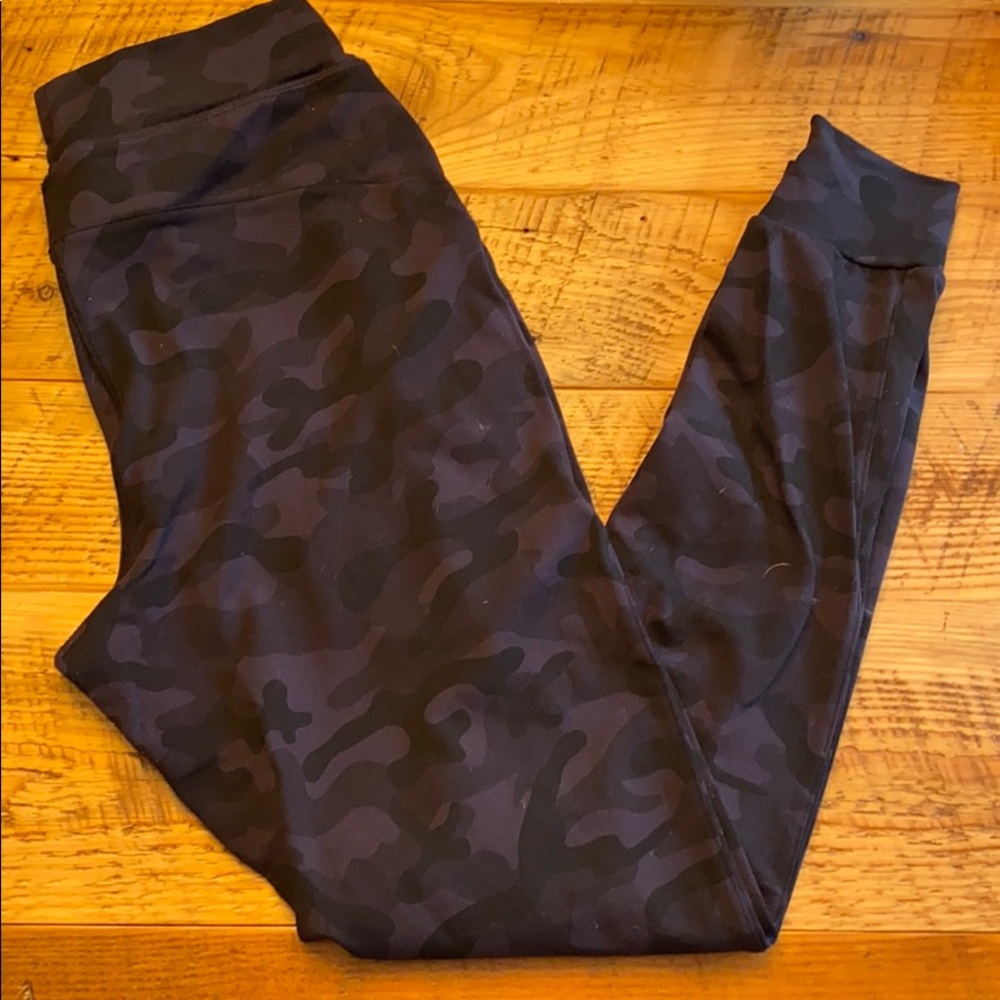 Alphalete camo joggers